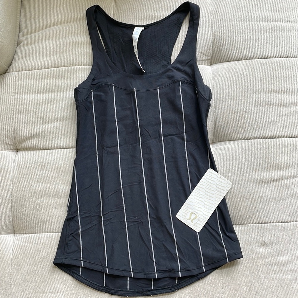 NWT Lululemon Run: First Base Tank
Cliff Hanger Stripe Black Heathered Slate